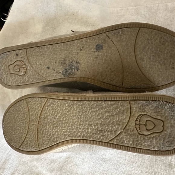 Women’s Canvas Slip Ons - Picture 4 of 7